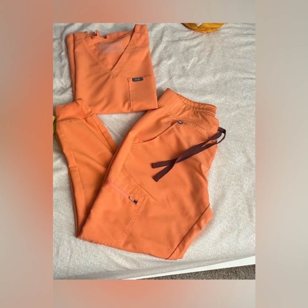 Figs like new never worn